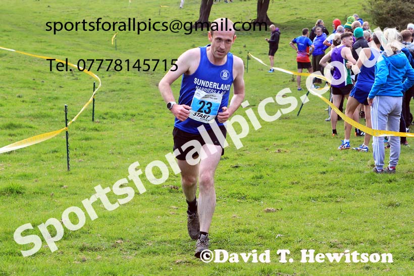 Mens Masters and Mens Under-20s, 2022 NECAA Cross Country Relays, Thornley Hall Farm, Peterlee, County Durham, October 15th. Photo: David T. Hewitson/Sports for All Pics